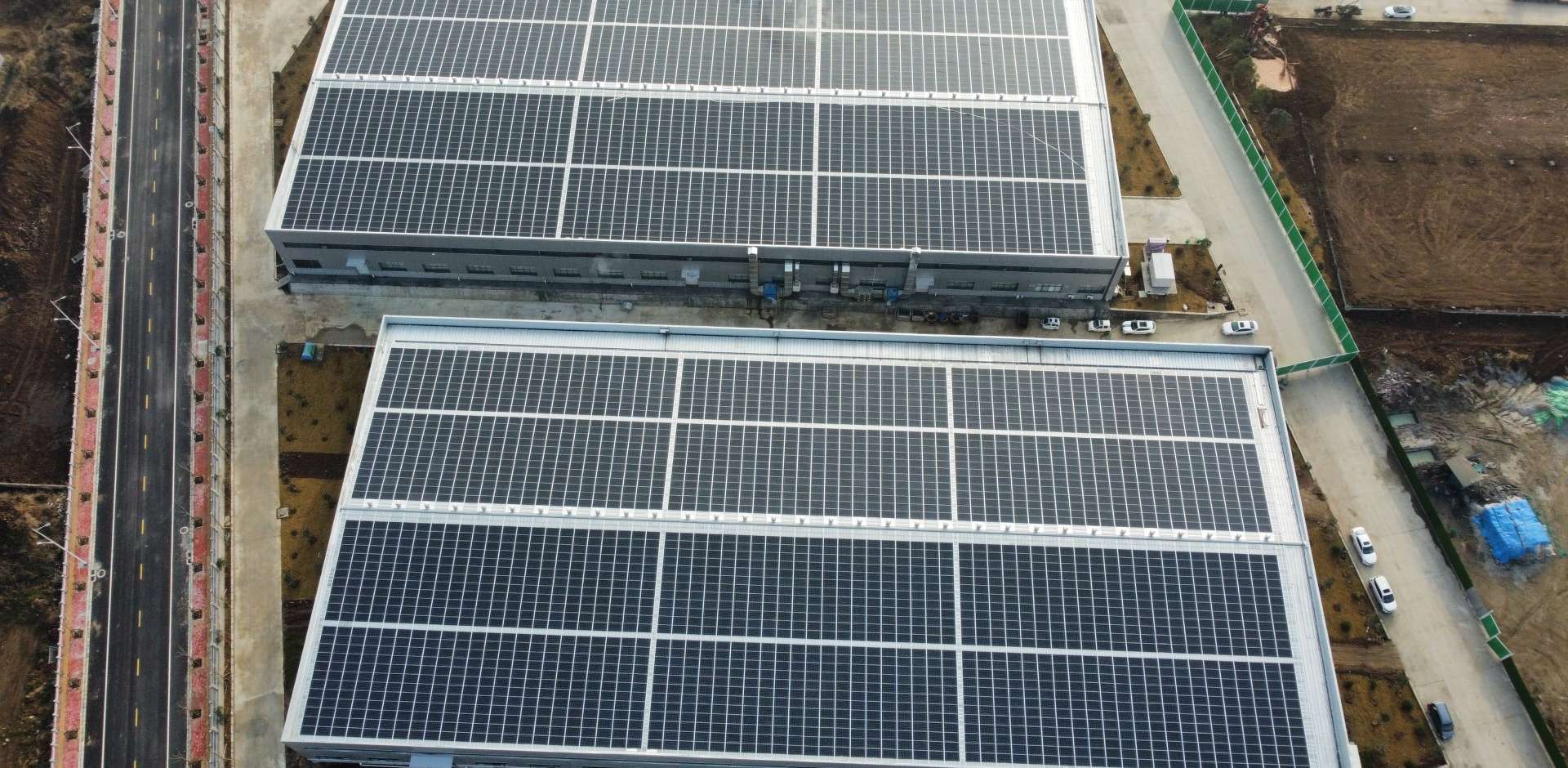 1920-2021年3月，河南唐河县 中部食品城BIPV光伏项目，装机量1.8MW，年发电200万度，满足45%用电需要.jpg